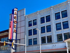 Life At Agora in Cleveland, OH - Foto de edificio - Building Photo