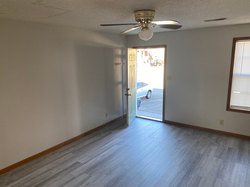 1730 Baltimore Dr, Unit 3-107AR in Clarksville, TN - Foto de edificio