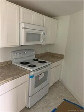 1 Farnsworth St in New London, CT - Building Photo - Building Photo