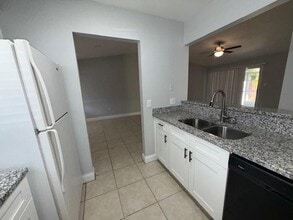 233 Pritchard St in Titusville, FL - Building Photo - Building Photo