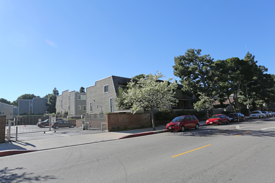 Villa Velletri in Marina Del Rey, CA - Foto de edificio