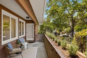 34 Manor Rd in Kentfield, CA - Building Photo - Building Photo