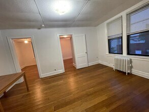 266 Jericho Tpke in Mineola, NY - Building Photo - Building Photo