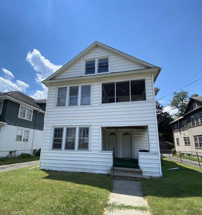 41 Kneeland Ave, Unit Apt 1