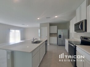7123 Broad River Ave in Land O Lakes, FL - Building Photo - Building Photo