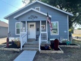 702 N Tennessee St in McKinney, TX - Building Photo