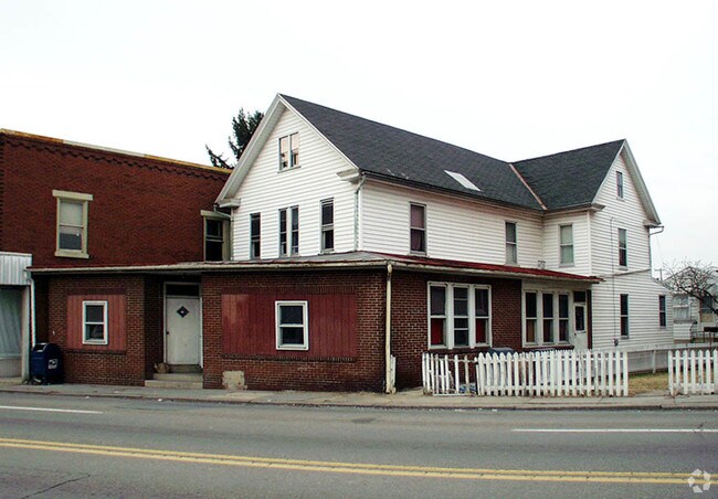 2630 Walnut St in Harrisburg, PA - Foto de edificio - Building Photo