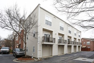 400 Brickworks Cir NE in Atlanta, GA - Foto de edificio - Building Photo