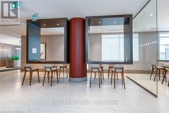 55 Duke St W in Kitchener, ON - Building Photo - Building Photo