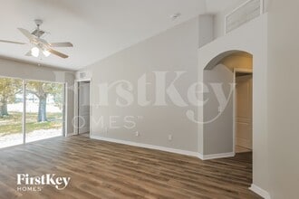 2824 NW 23rd Ave, Unit 4-C in Cape Coral, FL - Building Photo - Building Photo