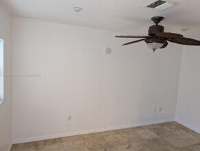 728 NE 13th Ct in Fort Lauderdale, FL - Building Photo - Building Photo