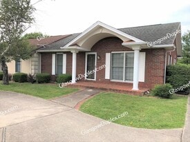 100 Sandwood Dr in Glasgow, KY - Building Photo