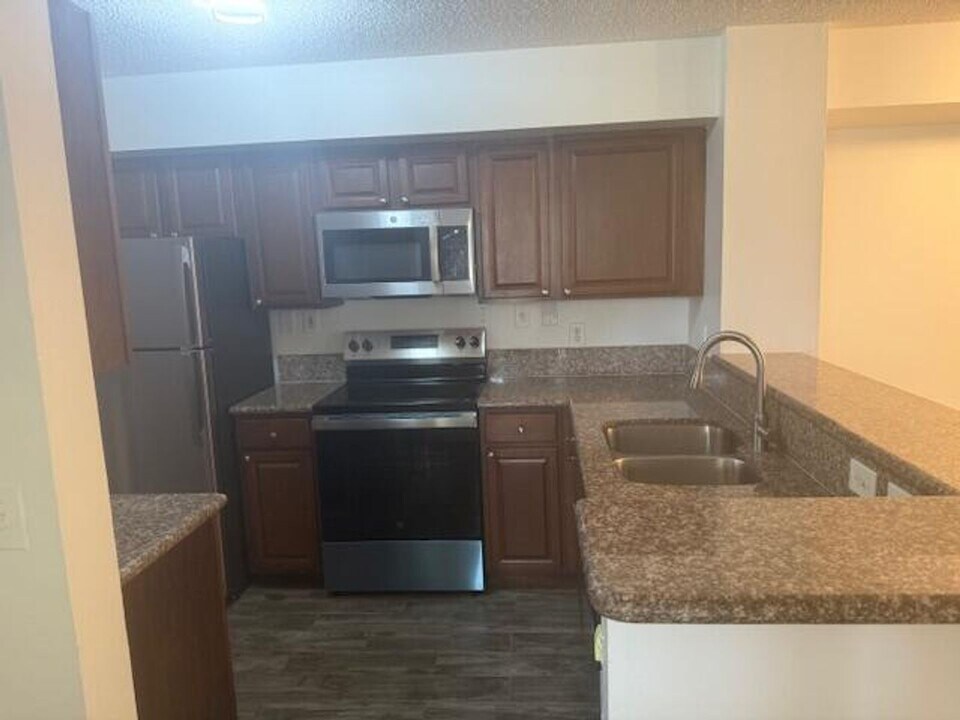 7888 Sonoma Springs Cir in Greenacres, FL - Building Photo