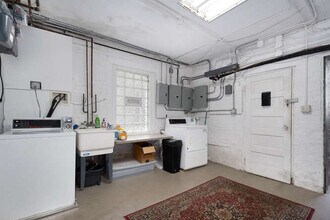 2316 W Huron St, Unit 2 in Chicago, IL - Foto de edificio - Building Photo