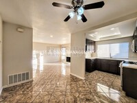 10056 Aspen Cir in Santa Fe Springs, CA - Building Photo - Building Photo