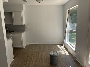 3030 Winding Way in Huntsville, TX - Building Photo - Building Photo