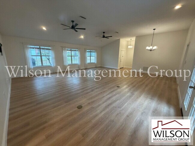 2535 S Glen Eagles Dr in DeLand, FL - Building Photo - Building Photo