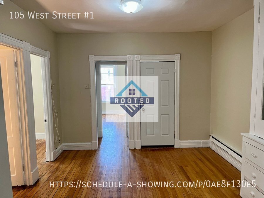 105 West St in Albany, NY - Building Photo