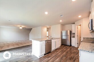 505 Turning Lk Dr in Zebulon, NC - Foto de edificio - Building Photo