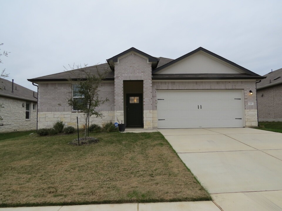 120 Charles Trl in Georgetown, TX - Building Photo