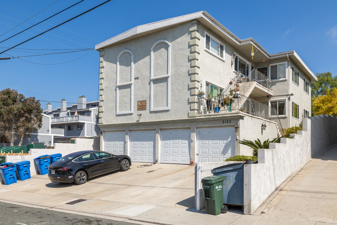 2103 Carnegie Ln in Redondo Beach, CA - Building Photo