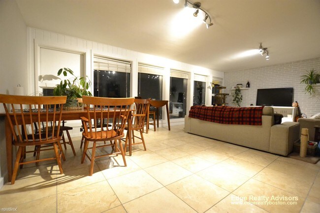 30 Kenrick St in Boston, MA - Building Photo - Building Photo