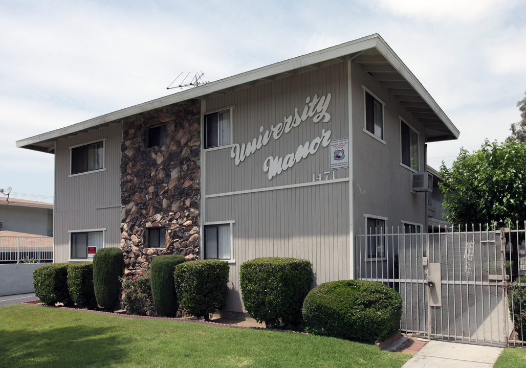 University Manor Apartments in Riverside, CA - Foto de edificio