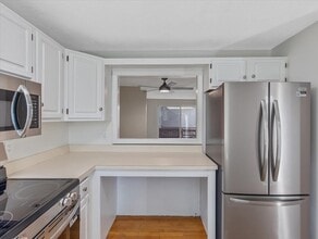 324 Union St in Millis, MA - Building Photo - Building Photo