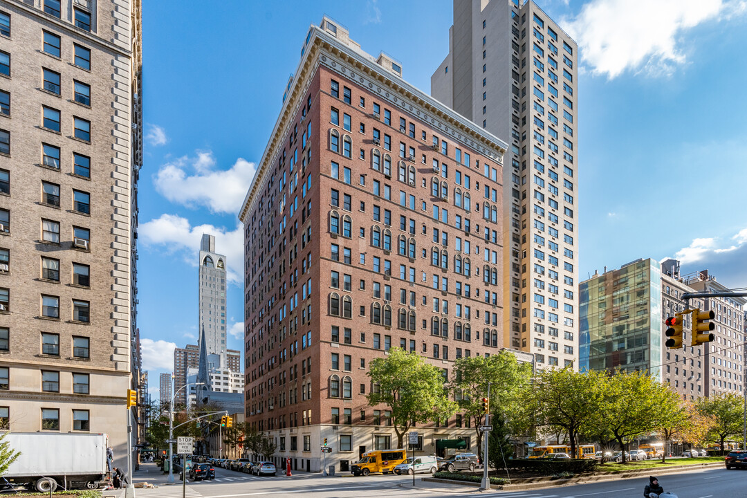 Park Avenue in New York, NY - Building Photo