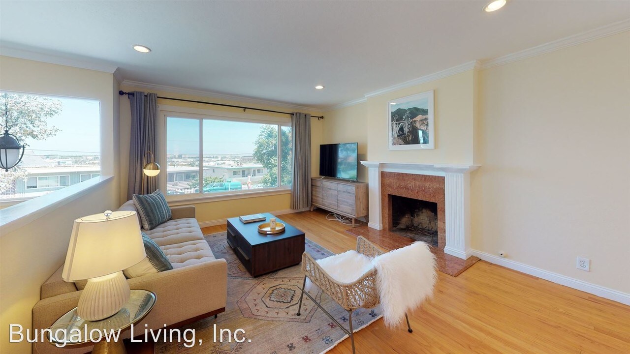1618 King St in Belmont, CA - Foto de edificio