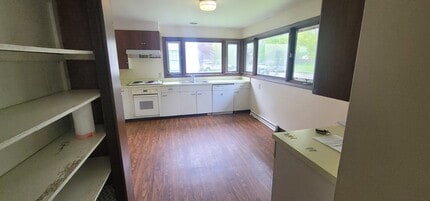 30 E College St in Duluth, MN - Building Photo - Building Photo