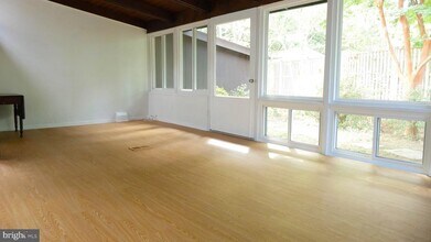 3333 Hemlock Dr in Falls Church, VA - Building Photo - Building Photo