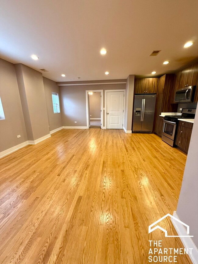 3433 S Indiana Ave in Chicago, IL - Building Photo - Building Photo