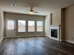 649 Comal Dr in Crandall, TX - Building Photo - Building Photo