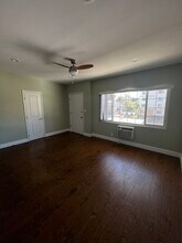 2859 Leeward Ave in Los Angeles, CA - Building Photo - Building Photo