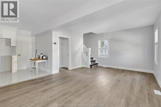 955 Pillette Rd in Windsor, ON - Building Photo - Building Photo