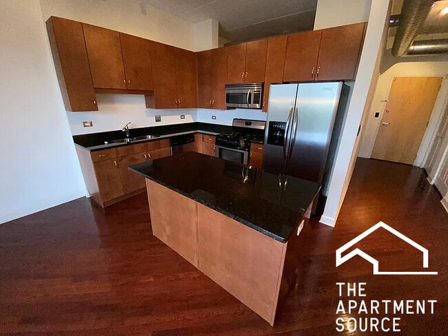 property at 3125 W Fullerton Ave