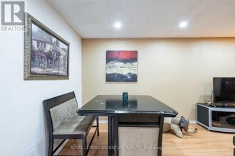 52 Buchanan Crescent in Brantford, ON - Building Photo - Building Photo