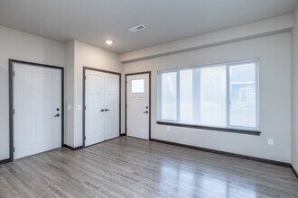 Falcon Heights Townhomes in Rochester, MN - Building Photo - Interior Photo