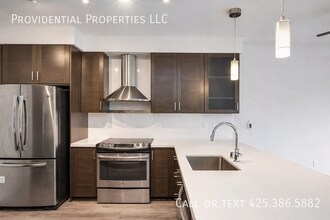 1760 NW 56th St in Seattle, WA - Building Photo - Building Photo