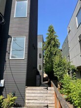 8553 Interlake Ave N in Seattle, WA - Building Photo - Building Photo
