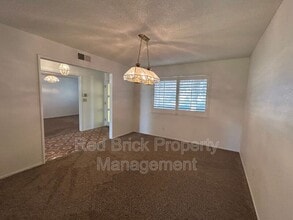 526 W Donna Dr in Merced, CA - Building Photo - Building Photo