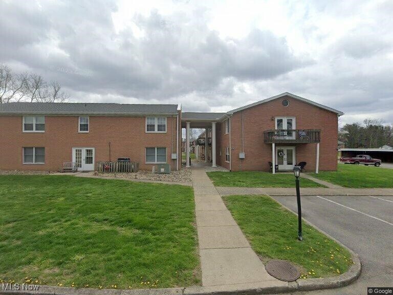 2985 Fairway Ln in Zanesville, OH - Building Photo