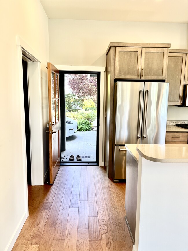 514 Cascade Ave in Langley, WA - Building Photo - Building Photo