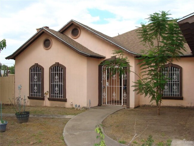 3200 Elmira Ave in McAllen, TX - Building Photo - Building Photo