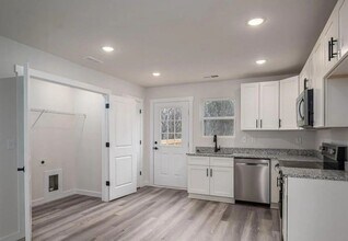 717 7th Ave SW in Hickory, NC - Building Photo - Building Photo