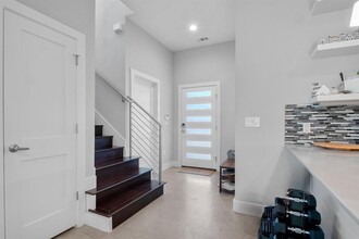 7206 Carver Ave in Austin, TX - Building Photo - Building Photo