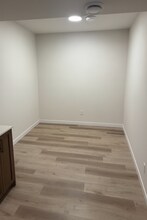 1230 Plum Bnd SW in Edmonton, AB - Building Photo - Building Photo