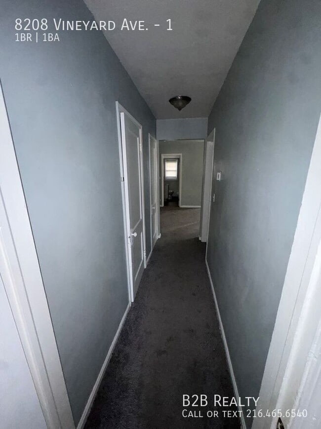 8208 Vineyard Ave in Cleveland, OH - Building Photo - Building Photo