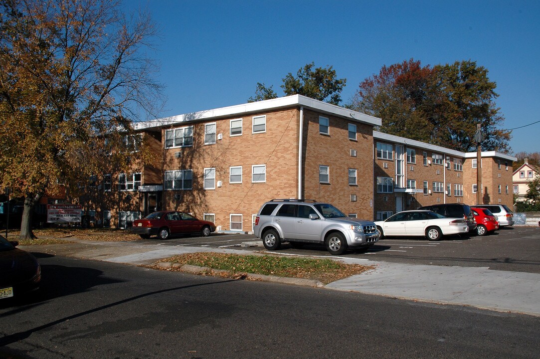 The Savoy in Oaklyn, NJ - Foto de edificio